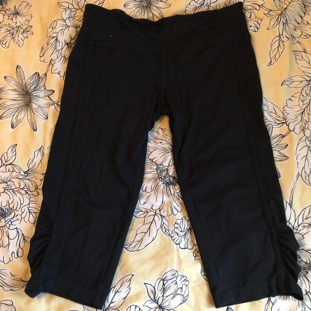 Forever 21 Capri Leggings - L